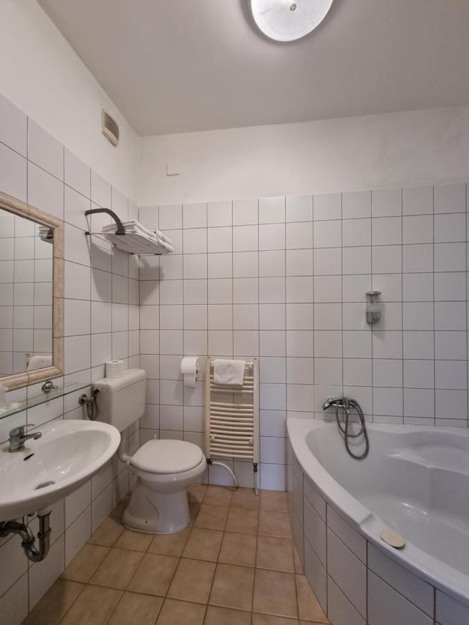 Bb Boutique Hotel Újlengyel Zewnętrze zdjęcie